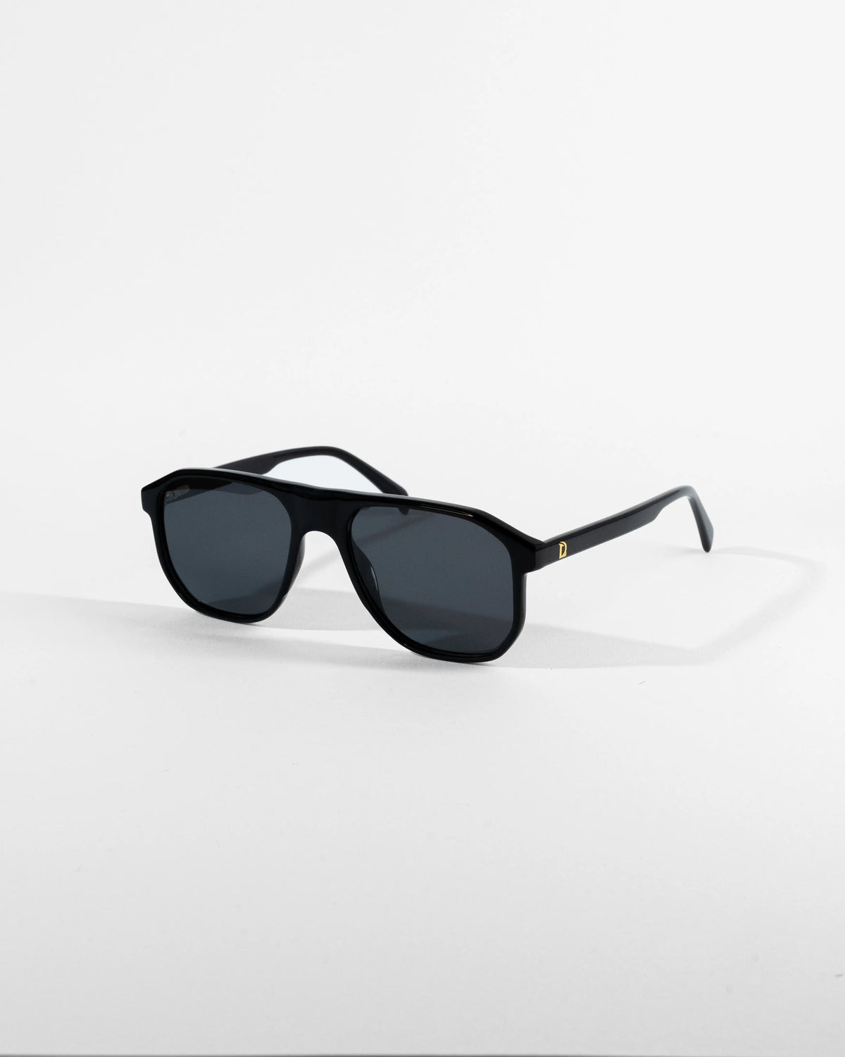 High-quality acetate polarized sunglasses with UV 400 protection