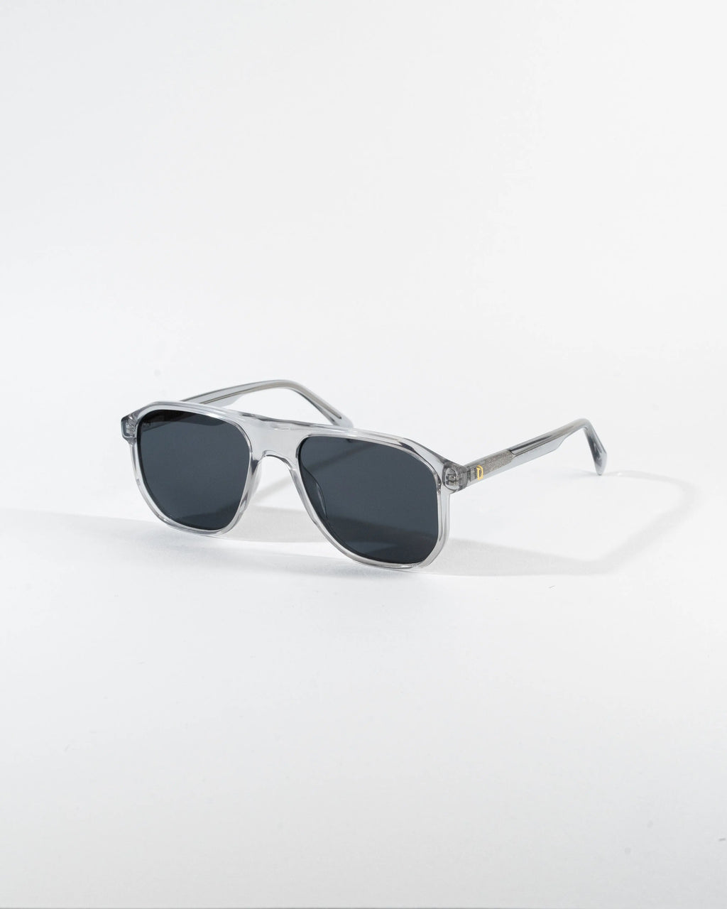 High-quality acetate polarized sunglasses with UV 400 protection