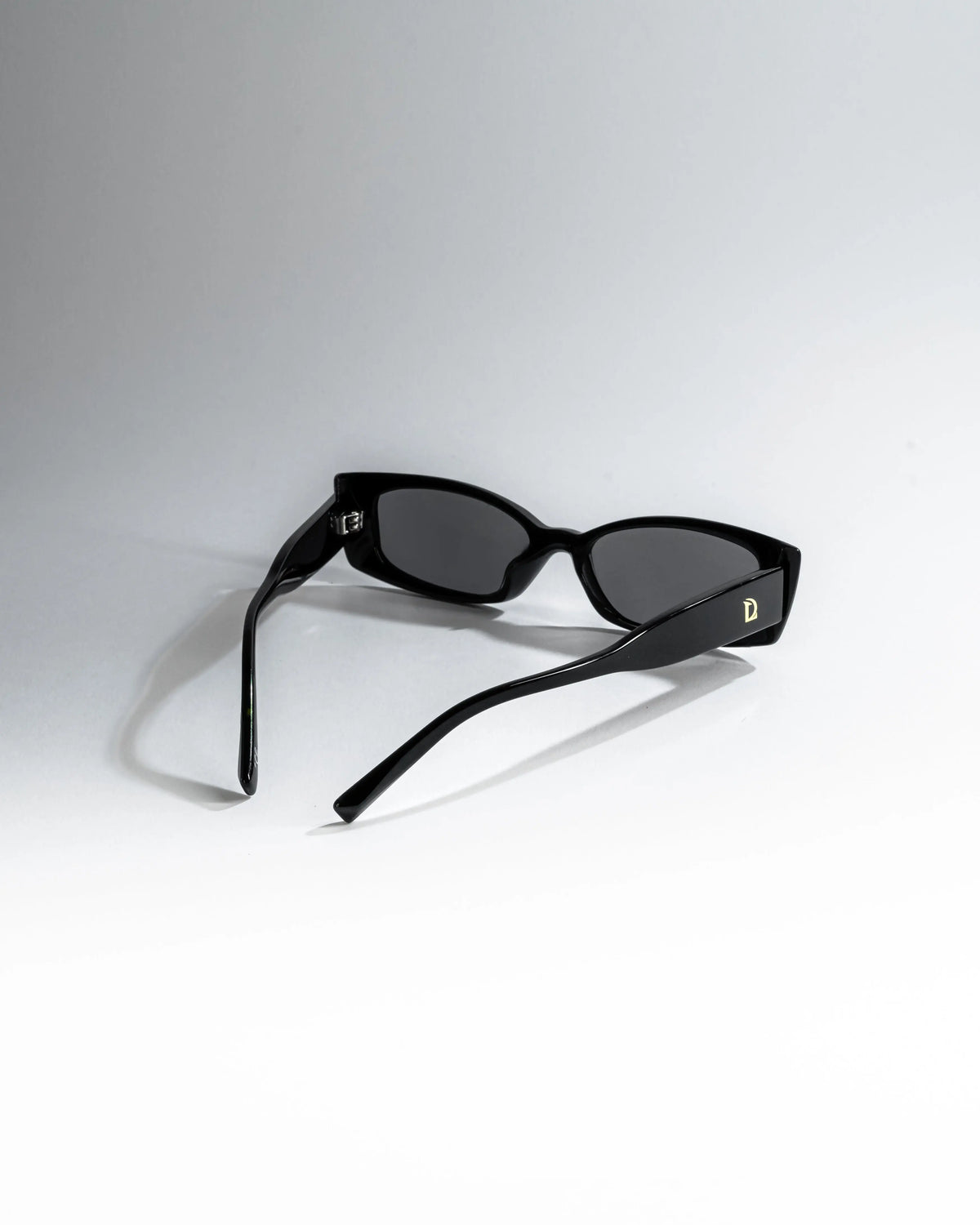 High-quality acetate polarized sunglasses with UV 400 protection