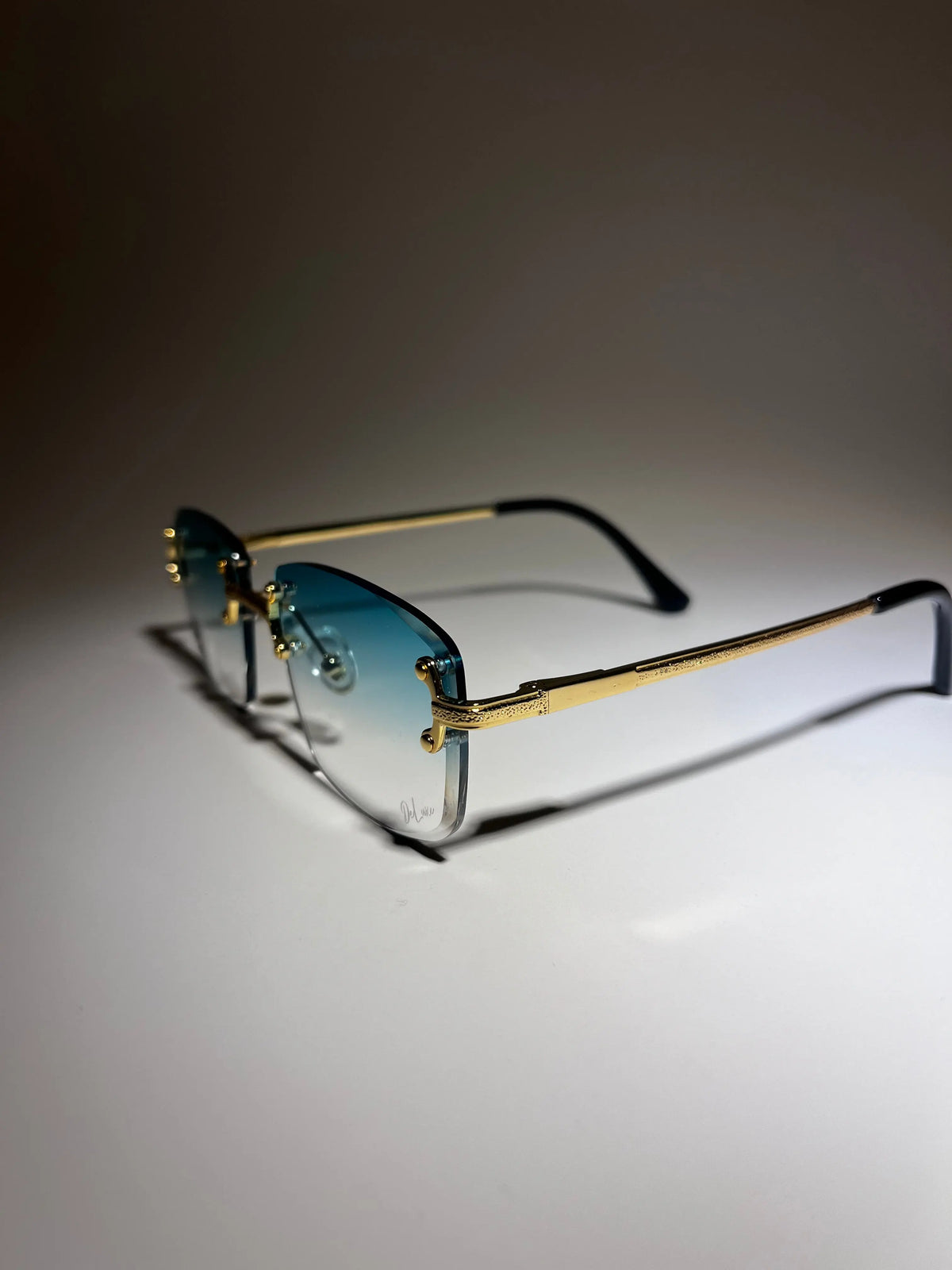 Frameless '23 UV 400 Sunglasses - DeLuxe YUL