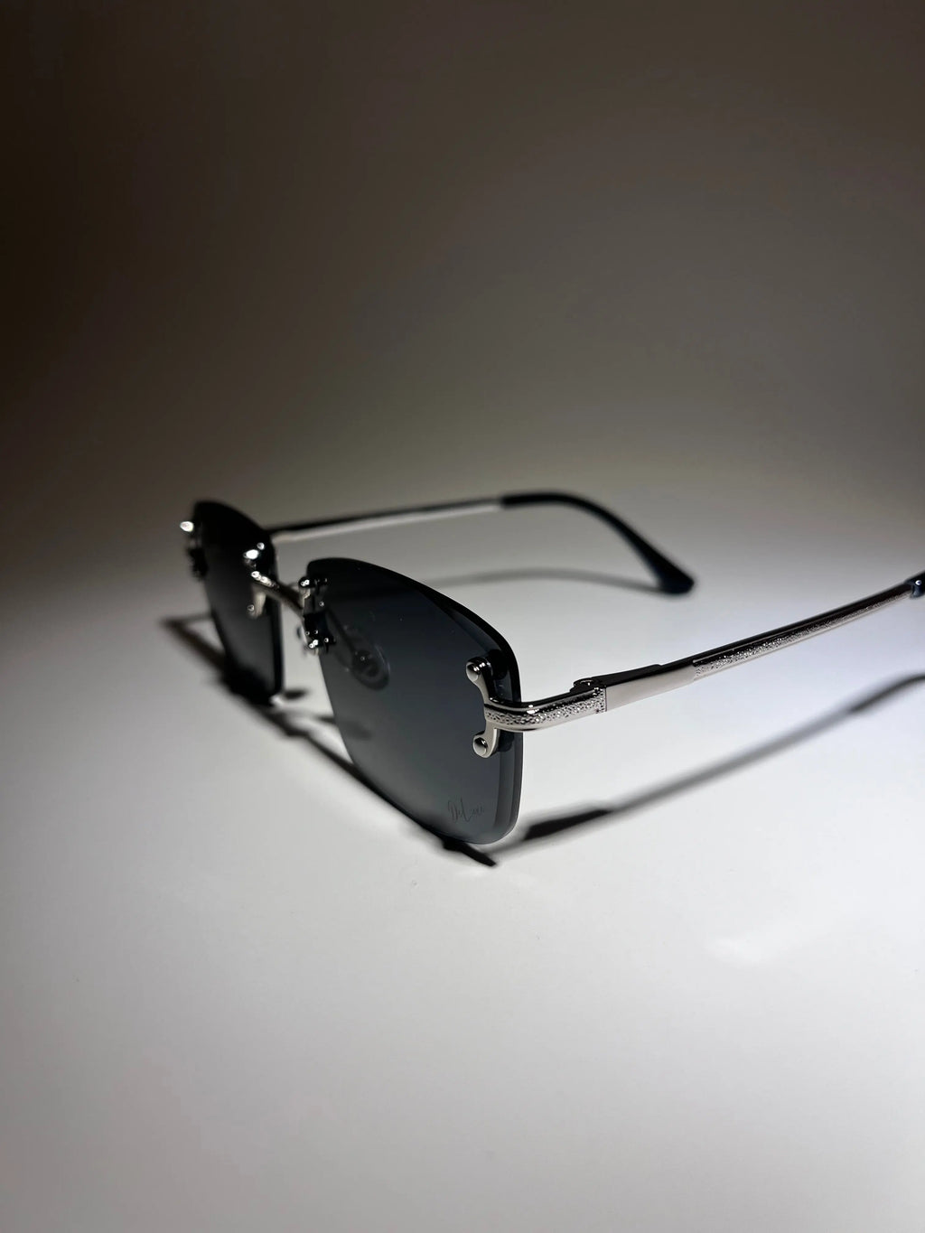 Frameless '23 UV 400 Sunglasses - DeLuxe YUL