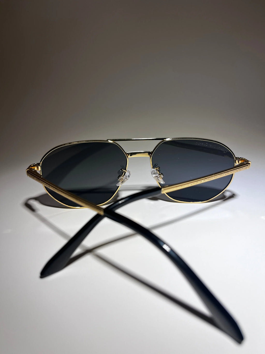 Oval UV 400 Sunglasses - DeLuxe YUL