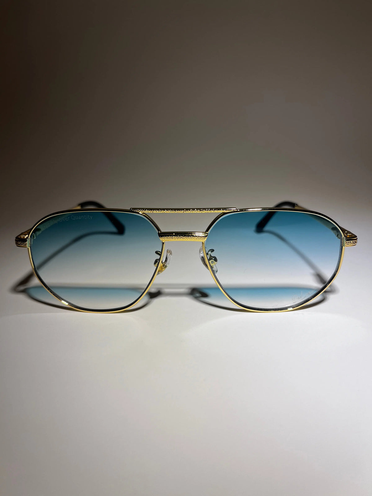 Oval UV 400 Sunglasses - DeLuxe YUL