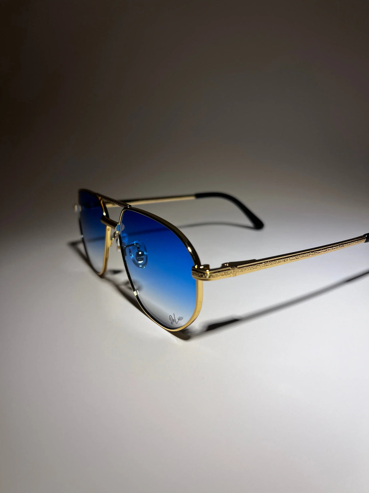 Oval UV 400 Sunglasses - DeLuxe YUL