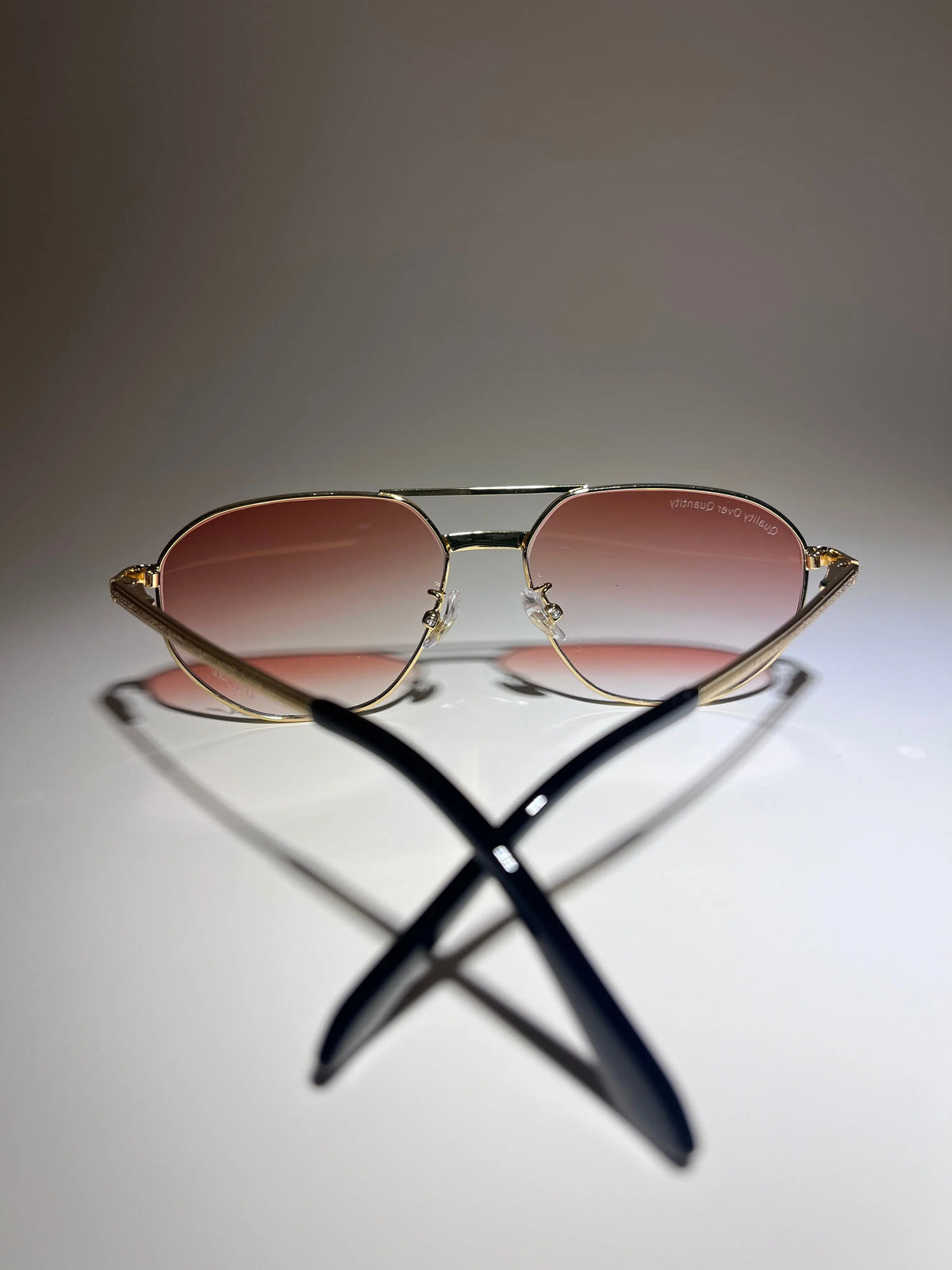 Oval UV 400 Sunglasses - DeLuxe YUL