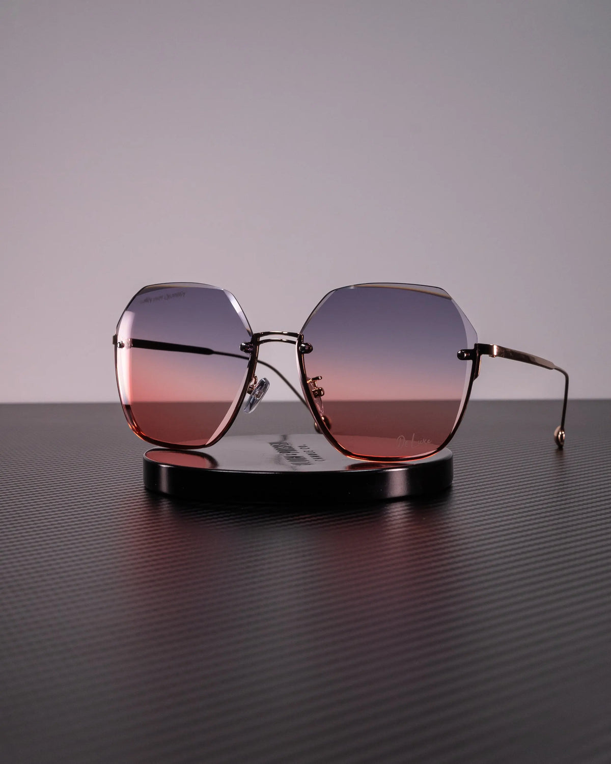 High-quality Oversized sunglasses with UV 400 protection