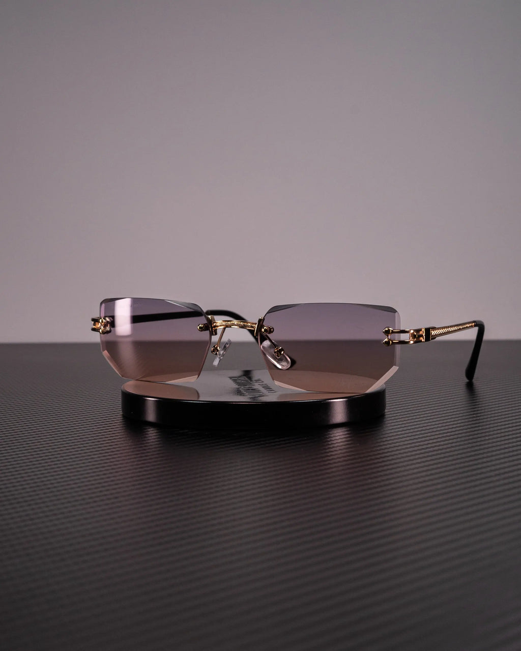 High-quality Diamond cut sunglasses with UV 400 protection