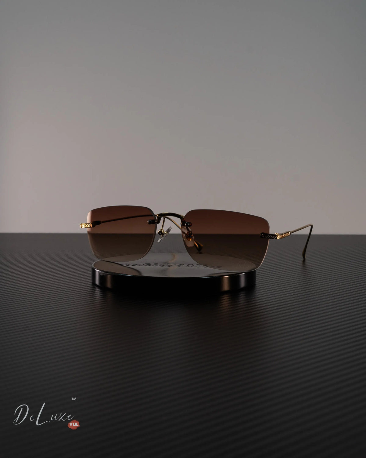 High-quality Slim sunglasses with UV 400 protection